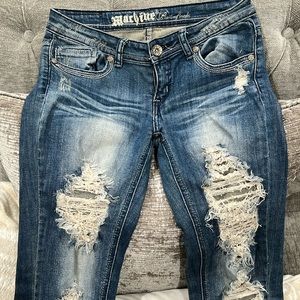 Distress jeans